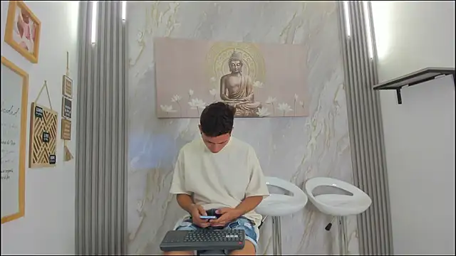 VERY HOT GUYS online show from 12/22/25, 07:27