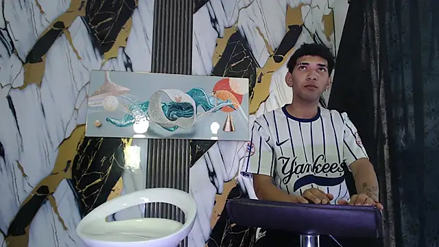 VERY HOT GUYS online show from 06/13/26, 01:53