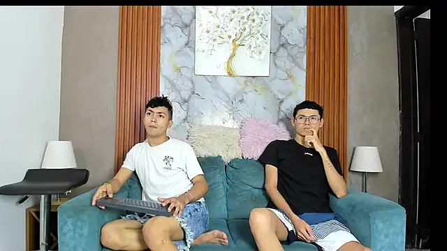 VERY HOT GUYS online show from 06/17/26, 07:11