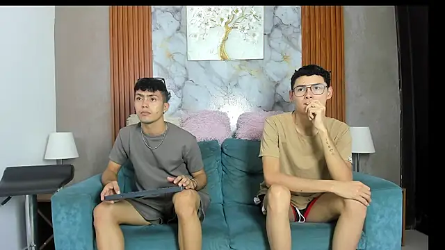VERY HOT GUYS online show from 06/20/26, 07:11