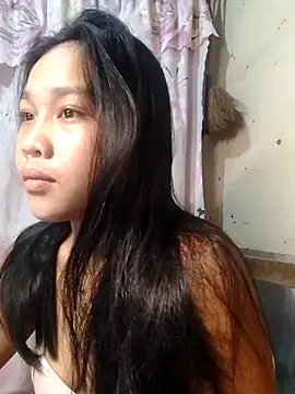 Snapshot of luna_light23 chatting on 10/07/25, 08:17 luna light23 online show from 10/07/25, 08:17