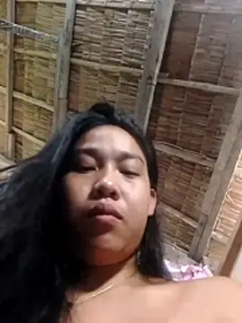 Snapshot of luna_light23 chatting on 10/28/25, 01:20 luna light23 online show from 10/28/25, 01:20