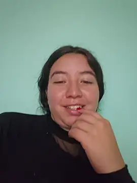 annyaparis online show from 11/05/25, 10:21