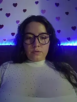 Snapshot of annyaparis chatting on 02/20/26, 01:13 annyaparis online show from 02/20/26, 01:13