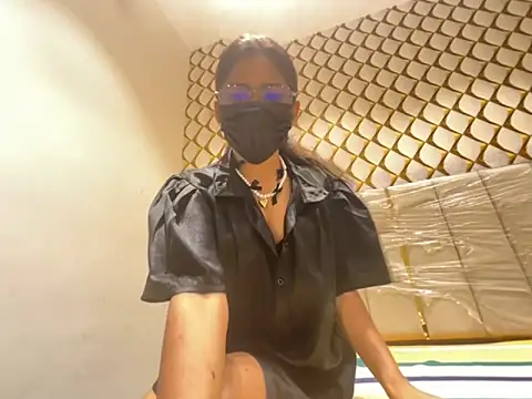 dubyzubygirl online show from 10/17/25, 07:05