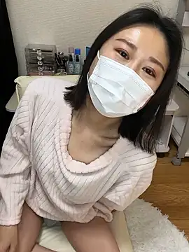 Snapshot of mia2_jp chatting on 04/05/26, 10:18 mia2 jp online show from 04/05/26, 10:18