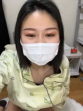 Snapshot of mia2_jp chatting on 04/16/26, 10:34 mia2 jp online show from 04/16/26, 10:34