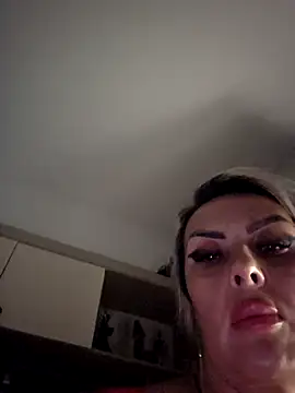 KirraWhite online show from 10/30/25, 04:14