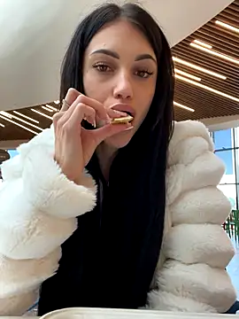 ilariea girl online show from 10/01/25, 02:01