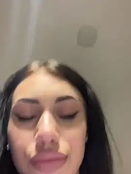 ilariea girl online show from 11/16/25, 09:42