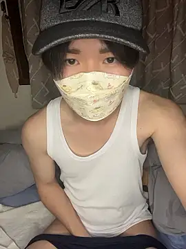 Snapshot of kumatan3434 chatting on 02/24/26, 02:04 kumatan3434 online show from 02/24/26, 02:04