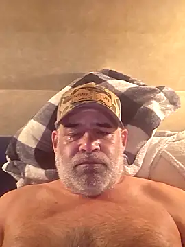 Snapshot of DeeBestEver chatting on 11/05/25, 01:27 DeeBestEver online show from 11/05/25, 01:27