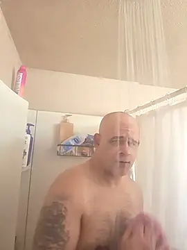 Snapshot of DeeBestEver chatting on 02/20/26, 05:13 DeeBestEver online show from 02/20/26, 05:13