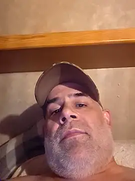 Snapshot of DeeBestEver chatting on 04/20/26, 12:08 DeeBestEver online show from 04/20/26, 12:08