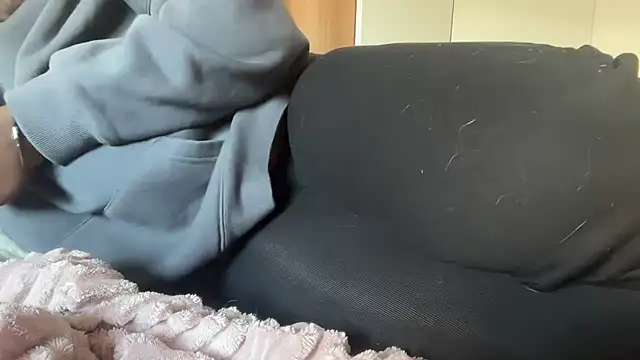 Snapshot of nanaisbackk chatting on 10/07/25, 02:36 nanaisbackk online show from 10/07/25, 02:36