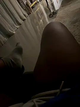 Snapshot of nanaisbackk chatting on 11/25/25, 08:42 nanaisbackk online show from 11/25/25, 08:42