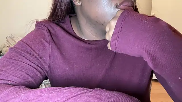 Snapshot of nanaisbackk chatting on 02/10/26, 11:03 nanaisbackk online show from 02/10/26, 11:03