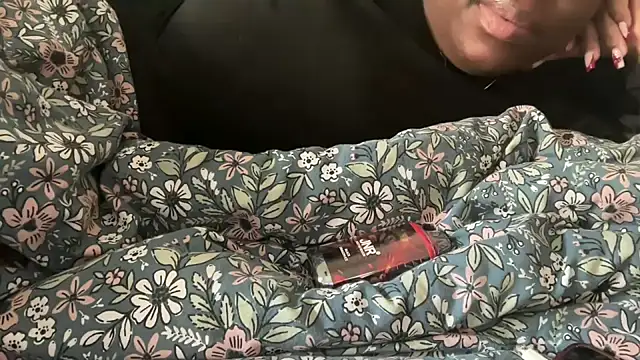 Snapshot of nanaisbackk chatting on 02/23/26, 12:13 nanaisbackk online show from 02/23/26, 12:13