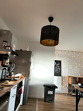 LaPetiteKim online show from 11/17/25, 08:42