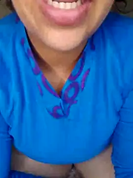 Snapshot of anal_lover90 chatting on 12/19/25, 01:18 anal lover90 online show from 12/19/25, 01:18