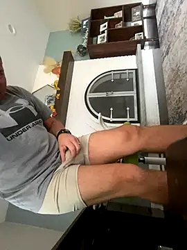 daddyshark83 online show from 11/04/25, 03:22