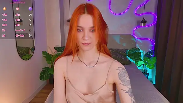 Snapshot of PollyMayer chatting on 06/16/26, 08:55 PollyMayer online show from 06/16/26, 08:55
