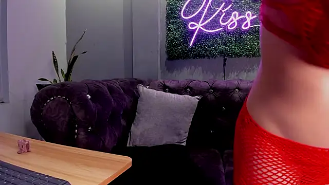 scarlettvelvet  online show from 11/11/25, 06:19