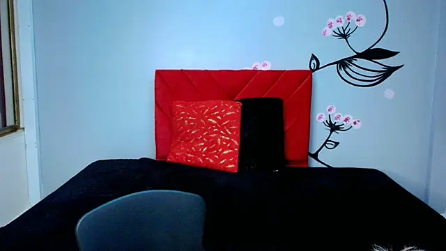 Charlotte  Gray online show from 10/28/25, 12:19