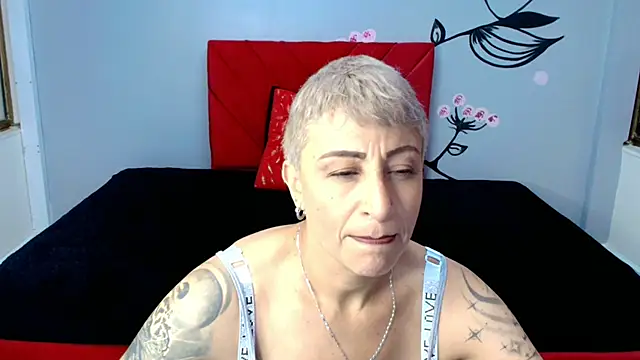 Charlotte  Gray online show from 11/01/25, 12:18