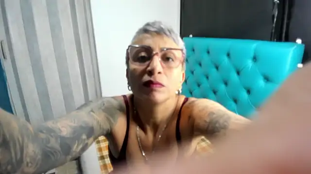 Charlotte  Gray online show from 12/15/25, 12:20