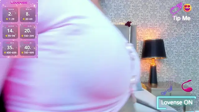 KoralBlum online show from 12/14/25, 01:44