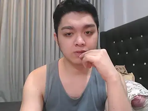 Snapshot of JayKarLo chatting on 10/11/25, 01:42 JayKarLo online show from 10/11/25, 01:42
