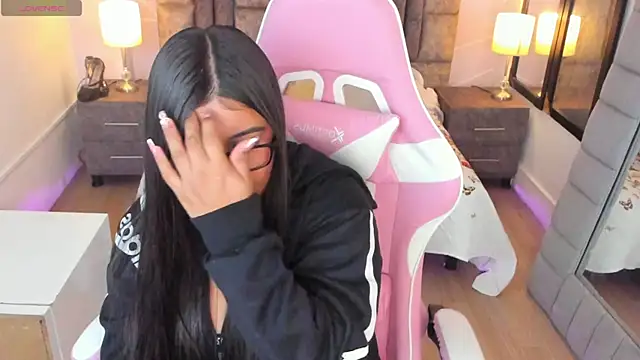 Snapshot of AnnaSwift_ chatting on 01/13/26, 12:32 AnnaSwift online show from 01/13/26, 12:32