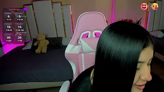 Snapshot of AnnaSwift_ chatting on 02/23/26, 01:08 AnnaSwift online show from 02/23/26, 01:08