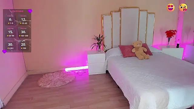 Snapshot of AnnaSwift_ chatting on 03/06/26, 01:40 AnnaSwift online show from 03/06/26, 01:40