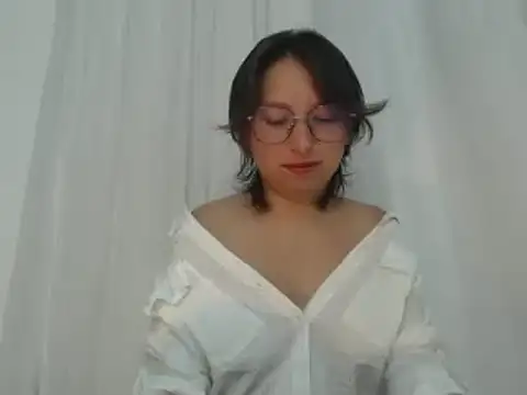 Snapshot of Klaret_Toy chatting on 03/10/26, 10:15 Klaret Toy online show from 03/10/26, 10:15
