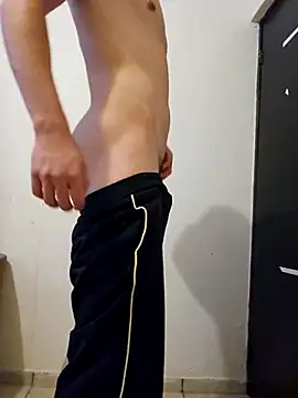 Snapshot of Sasu88_2 chatting on 10/22/25, 05:45 Sasu88 2 online show from 10/22/25, 05:45