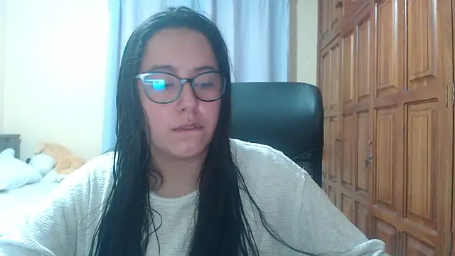 Snapshot of Venus_cat_ chatting on 01/10/26, 11:42 Venus cat online show from 01/10/26, 11:42