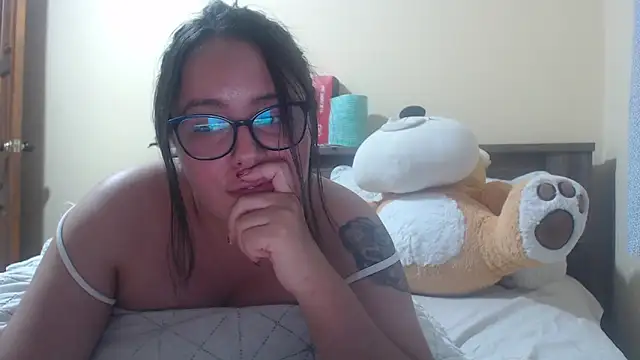 Snapshot of Venus_cat_ chatting on 01/11/26, 11:48 Venus cat online show from 01/11/26, 11:48