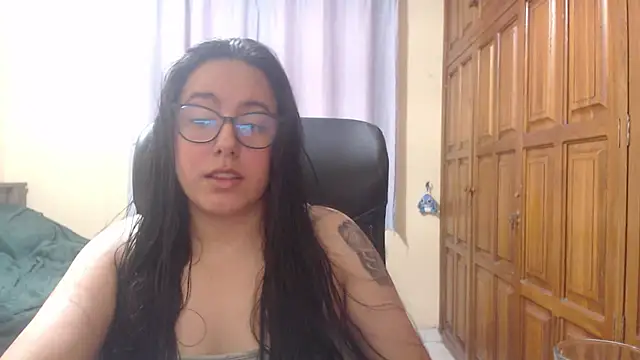 Snapshot of Venus_cat_ chatting on 02/01/26, 10:41 Venus cat online show from 02/01/26, 10:41