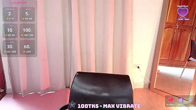 Snapshot of emma_web_ chatting on 03/19/26, 02:43 emma web online show from 03/19/26, 02:43