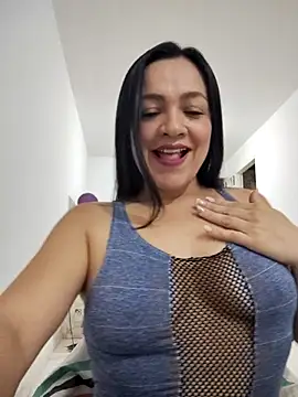LindaSalo33 online show from 10/08/25, 02:31