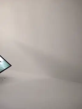 LindaSalo33 online show from 11/07/25, 03:34