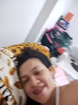 LindaSalo33 online show from 11/12/25, 04:57