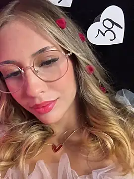 Snapshot of fanyabbey chatting on 02/13/26, 03:46 fanyabbey online show from 02/13/26, 03:46