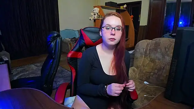 Snapshot of JustFoxyee chatting on 12/03/25, 01:02 JustFoxyee online show from 12/03/25, 01:02