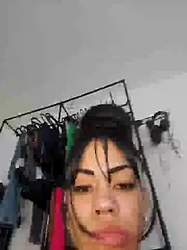 Snapshot of thaliacangri chatting on 11/10/25, 12:26 thaliacangri online show from 11/10/25, 12:26