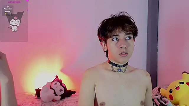 Snapshot of Darcy_and_Stolas chatting on 10/08/25, 03:37 Darcy and Stolas online show from 10/08/25, 03:37