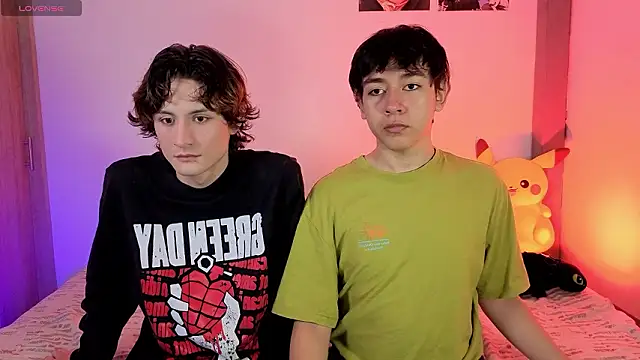 Snapshot of Darcy_and_Stolas chatting on 03/26/26, 06:30 Darcy and Stolas online show from 03/26/26, 06:30