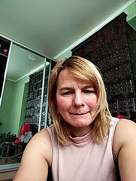 Snapshot of Masha412111 chatting on 01/07/26, 09:45 Masha412111 online show from 01/07/26, 09:45